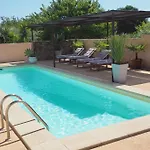 Confort Avec Piscine Privee