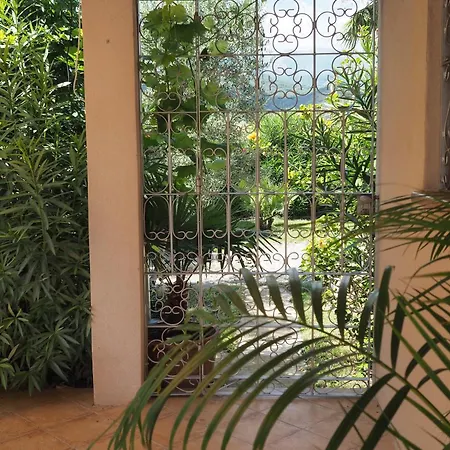 Confort Avec Piscine Privee * Ventiseri